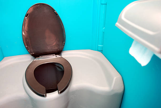Portable Toilet Options We Offer in Hawarden, IA